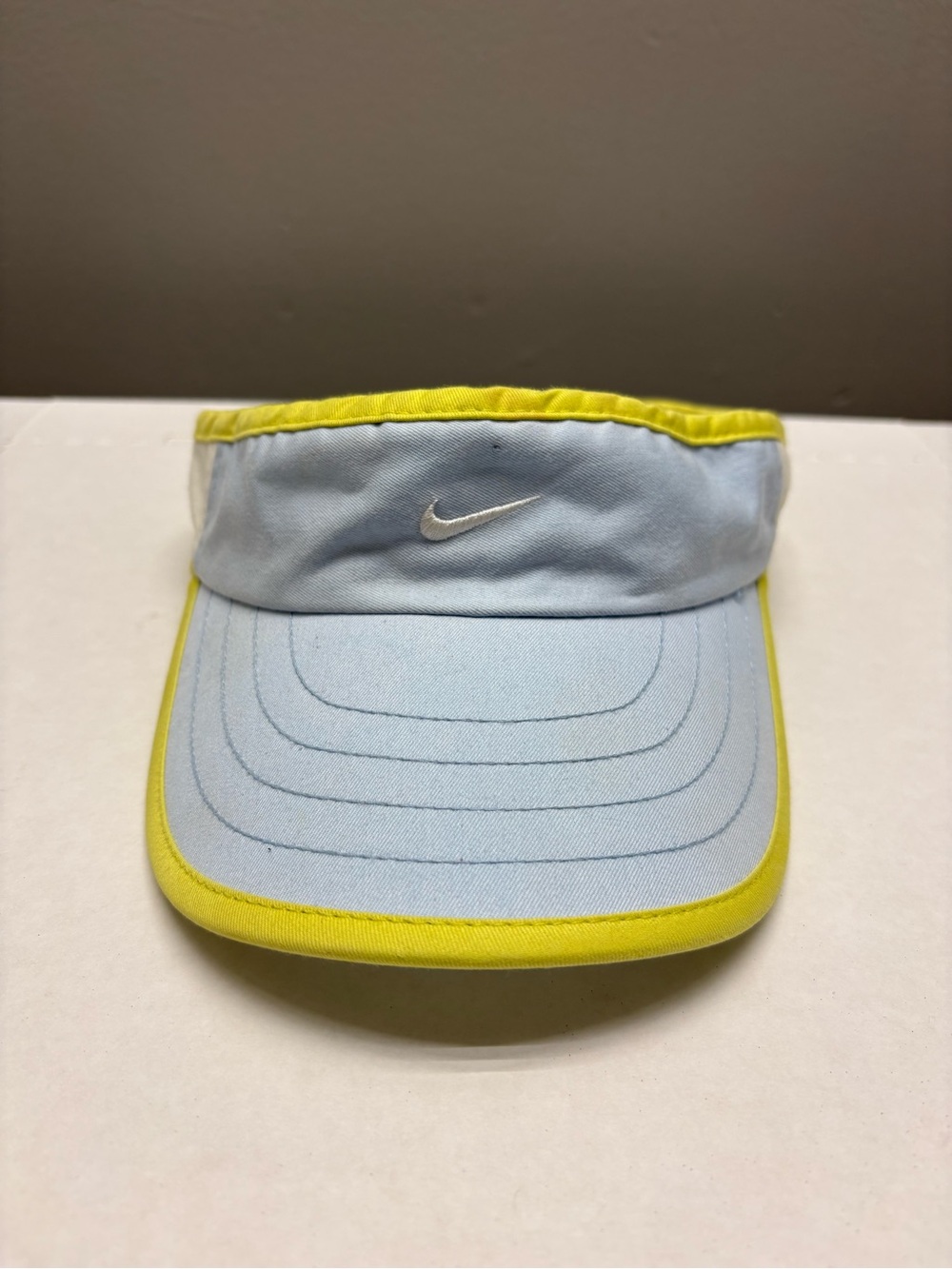Y2K Nike visor women’s